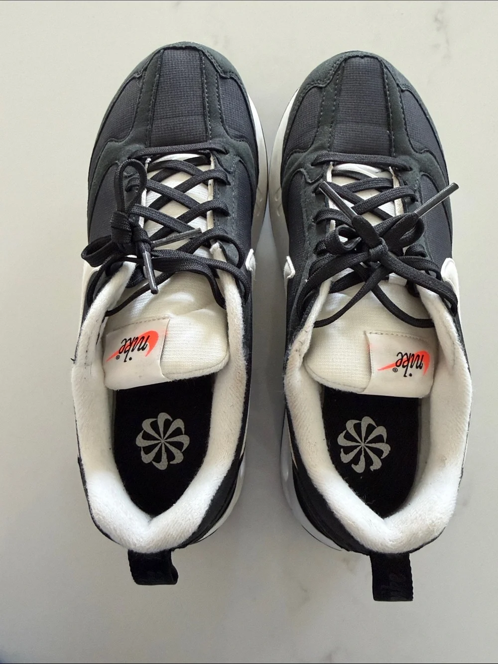 Nike air max